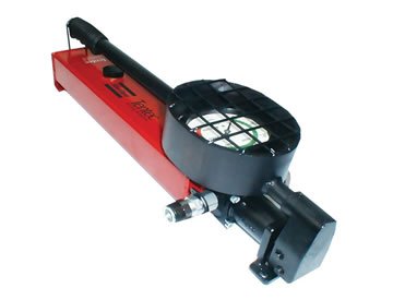 Herramientas: bombas manuales de marca Atlas Copco, Argentina